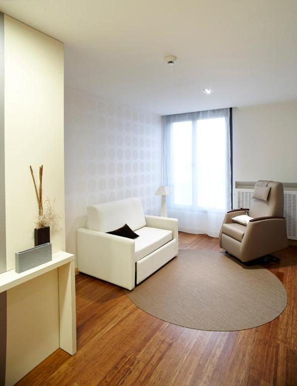 Aparthotel Ovida Oviedo Room photo